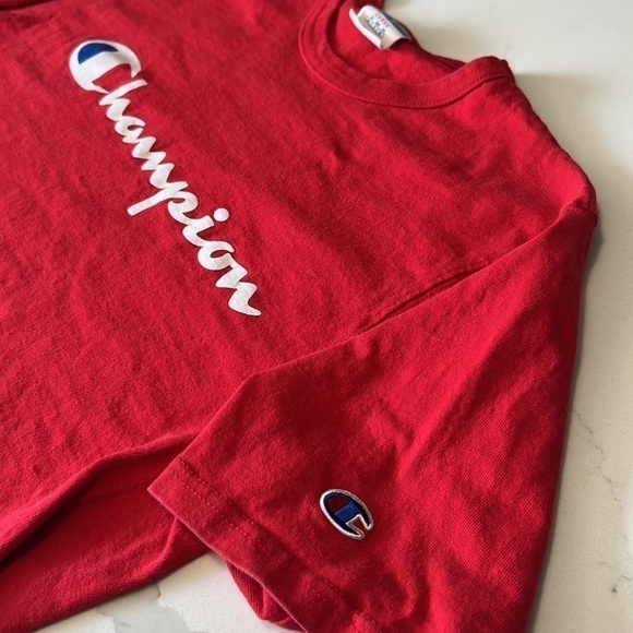Vintage Champion Crop  tee. Bright Red & oversized. - Picture 2 of 5